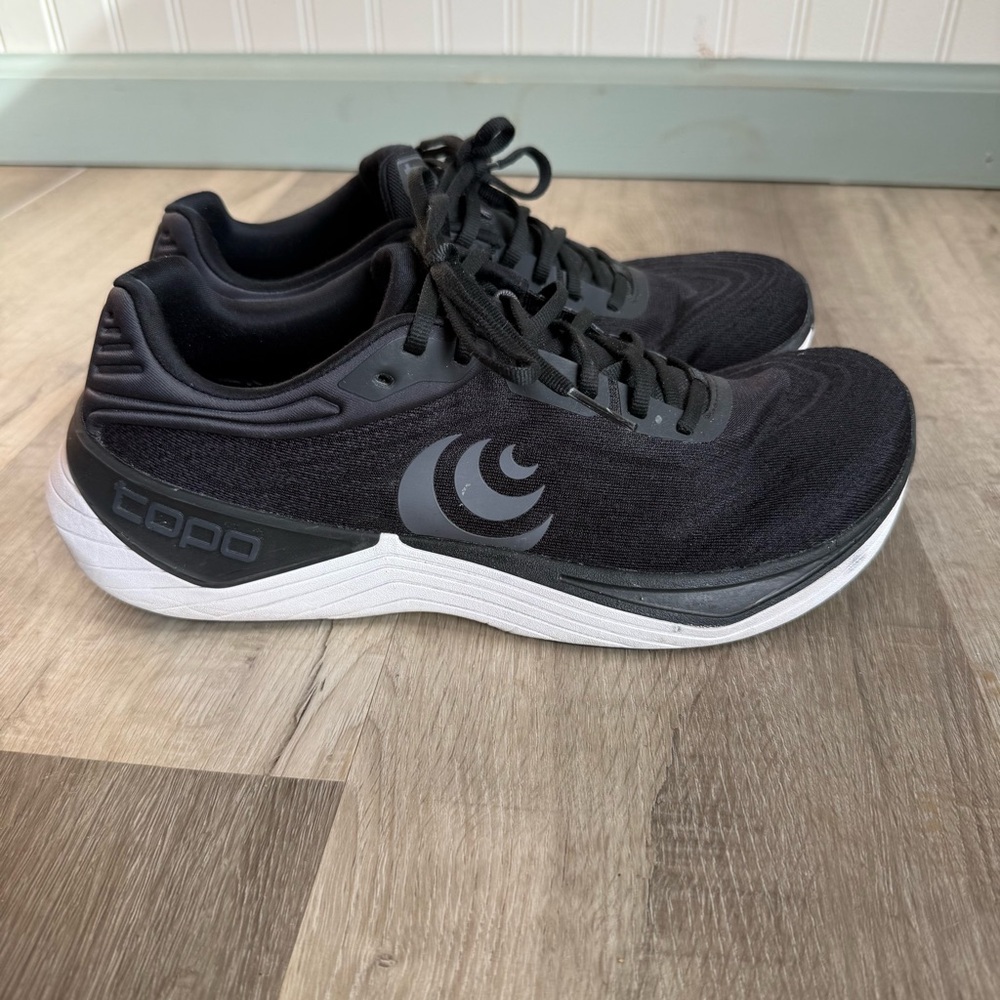 Topo Athletic Women's Black Running Sneakers